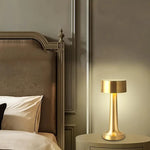 Luminária de Mesa Modelo Gold 04